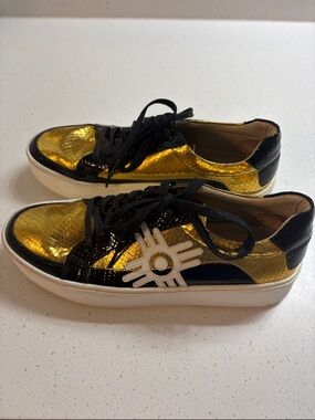 Aida Stenholm The Wichita Woman Gold Metallic Snake-Effect Sneakers Sz 39